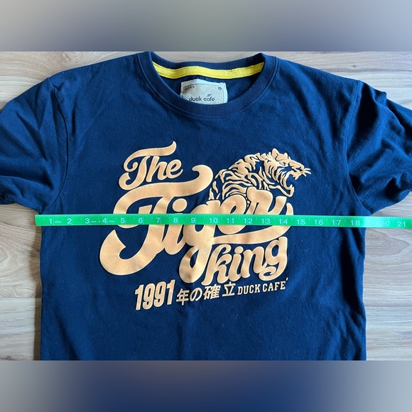 Duck Cafe Snow Soft Tiger King Shirt/ Size L/ Unisex/ Magically Soft!! - Picture 8 of 8